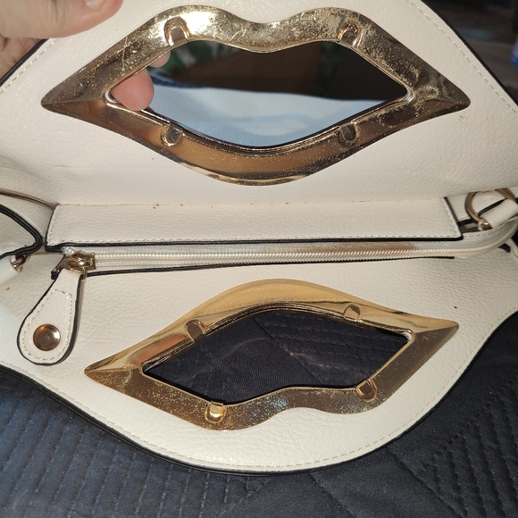 ✔️Lip handle purse - Picture 8 of 8